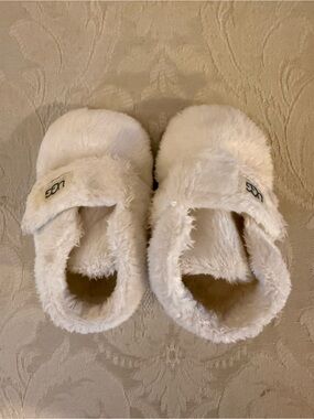 UGG infant size 1 BIXBIE 🤍👶🏼✨